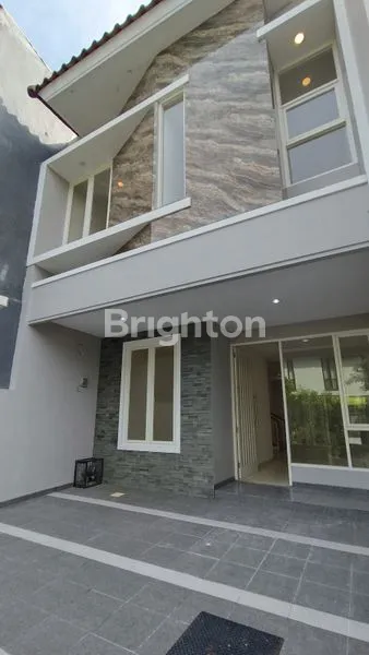 image RUMAH BARU PANTAI MENTARI ONE GATE SIAP HUNI LINGKUNGAN RAPI NYAMAN (2)