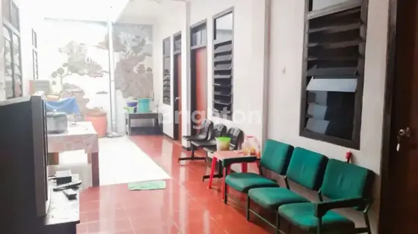 image RUMAH KOS DI SIWALANKERTO DEKAT UK PETRA (2)