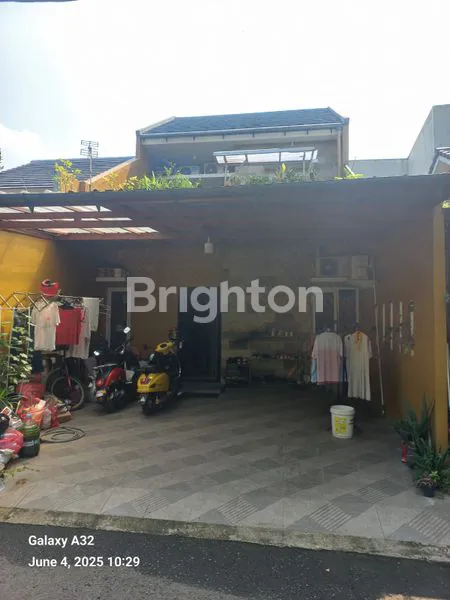 image HUNIAN IDAMAN DI SAKURA REGENCY – RUMAH RENOVASI BARU, CARPORT MUAT 2 MOBIL (1)