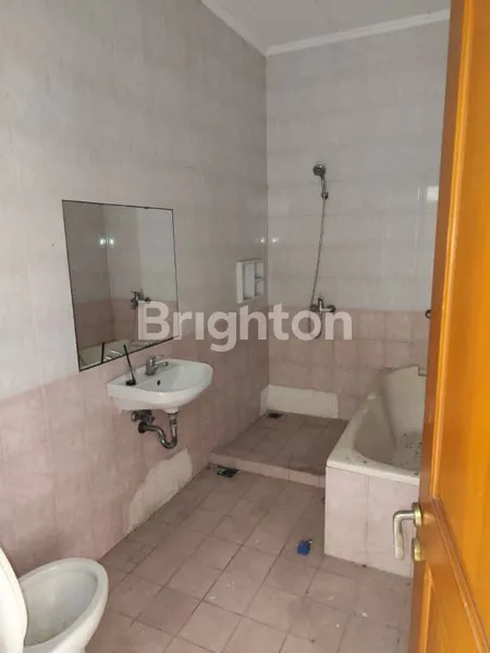 image RUMAH SUNTER PARADISE AKSES 3 MOBIL UK 10X18 HADAP TIMUR JAKARTA UTARA (4)