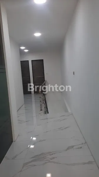 image  RUKO SATELIT TOWN SQUARE DEKAT SUKOMANUNGGAL (4)