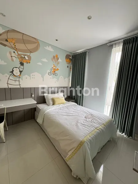 image RUMAH FULL FURNISHED SIAP HUNI MINIMALIS MEWAH GRAND ISLAND PAKUWON CITY DEKAT EASTCOAST MULYOSARI KENJERAN GALAXYMALL (6)