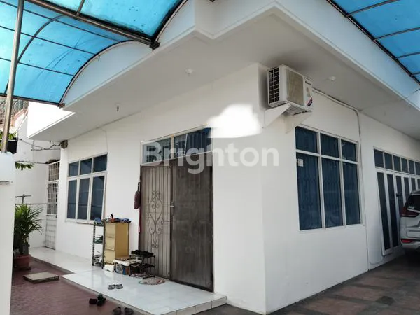 image RUMAH MEGAH TERAWAT KEAMANAN 24 JAM DIMUARA KARANG (2)