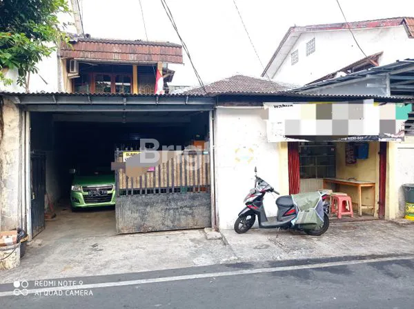 image RUMAH LAMA COCOK BUAT KOSAN PETOJO JAKARTA PUSAT (1)
