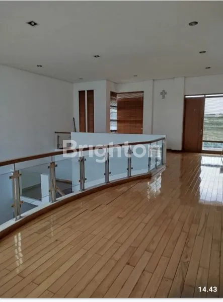 image RUMAH MEWAH LOKASI NYAMAN SIAP HUNI  JLN .SUKAHAJI  , KOTA BANDUNG JAWA BARAT (2)