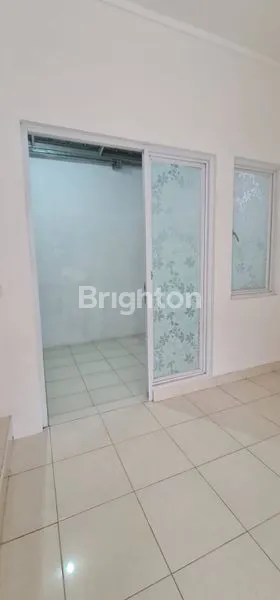 image RUMAH DI SERPONG LAGOON MURAH !! (3)