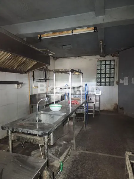 image DIJUAL  / DISEWA BANGUNAN 2 LANTAI RUMAH DAN RESTAURANT TEMPAT USAHA SIAP PAKAI BESERTA PERALATANNYA JATI PADANG RAYA, PASAR MINGGU (5)