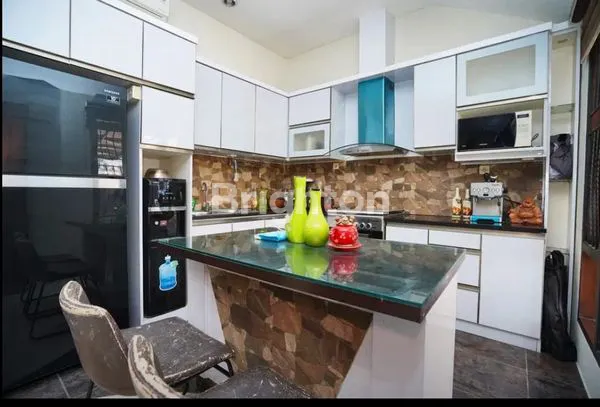 image RUMAH BAGUS DAN TERAWAT BAIK DI UBUD KARAWACI (7)