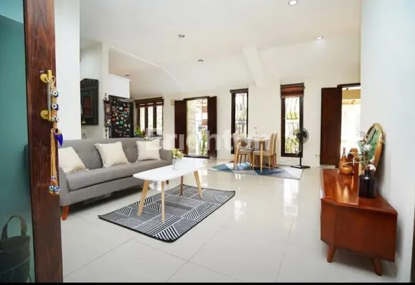 image RUMAH BAGUS DAN TERAWAT BAIK DI UBUD KARAWACI (2)