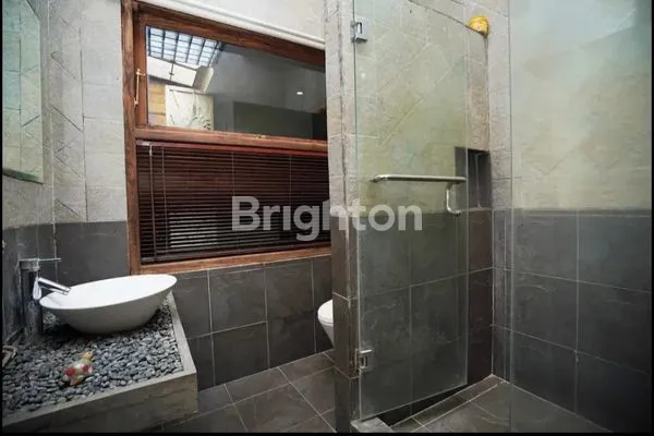 image RUMAH BAGUS DAN TERAWAT BAIK DI UBUD KARAWACI (4)