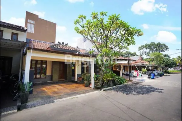 image RUMAH BAGUS DAN TERAWAT BAIK DI UBUD KARAWACI (1)