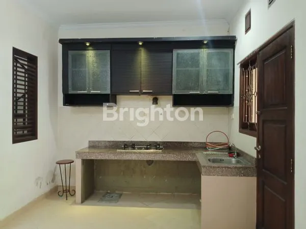 image RUMAH CANTIK DALAM PERUMAHAN DEKAT UII KALIURANG (5)