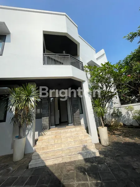 RUMAH MODERN FULLY FURNISHED DEKAT LABSCHOOL VILLA CINERE MAS DEPOK