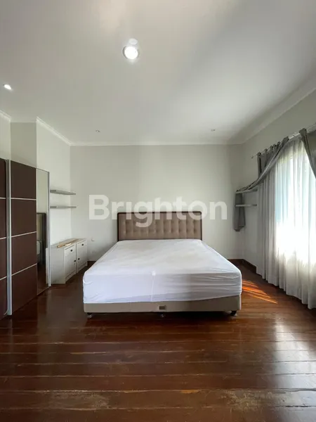image RUMAH MODERN FULLY FURNISHED DEKAT LABSCHOOL VILLA CINERE MAS DEPOK   (7)