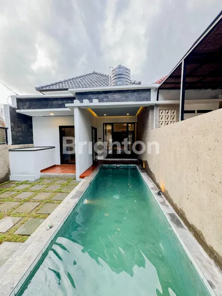 BRAND NEW VILLA SEMI FURNISHED DI BETAKA PADONAN CANGGU