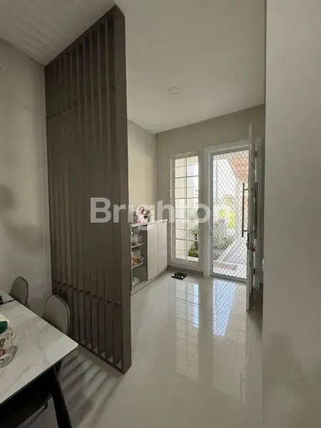 image DIJUAL RUMAH MINIMALIS PURI GALAXY FURNISHED SIAP HUNI, DINGIN HADAP SELATAN  (6)