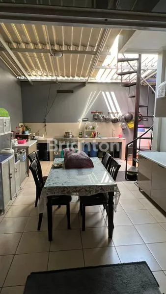 image DIJUAL MURAH 1 UNIT RUMAH 2 LANTAI YANG LOKASINYA DI DALAM KOMPLEK CIPTA GRAHA GUNUNG BATU, SAYAP PASTEUR (5)