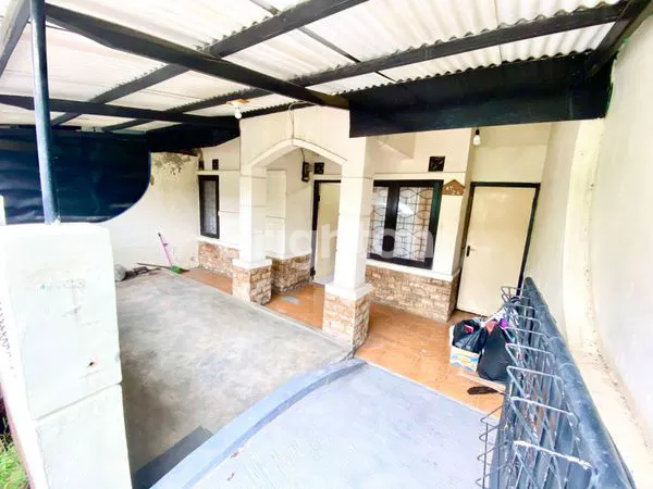 image JUAL CEPAT RUMAH COCOK UNTUK PASANGAN MUDA PERMATA BIRU CIBIRU BANDUNG (1)