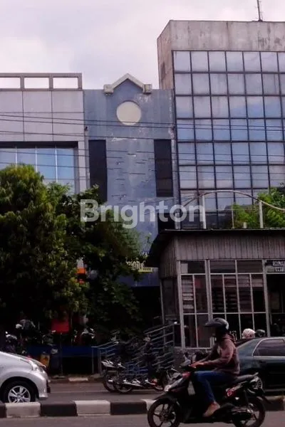 image STRATEGIS O JALAN RAYA  (1)