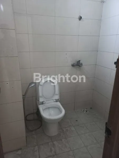 image RUKO 3 LANTAI DENGAN BASEMEN DI PADALARANG TEMPAT STRATEGIS RAMAI (3)