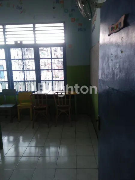 image RUMAH TIGA LANTAI AREA MAYOR RUSLAN, ILIR TIMUR I (8)