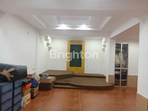 image RUMAH HOOK RAPIH DAN MEGAH DIKELAPA GADING (7)