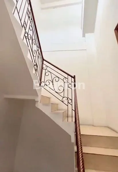 image PUSAT KOTA SURABAYA GUBENG RUMAH DIJUAL COCOK UNTUK PERBANKAN DAN KANTOR (3)