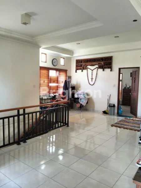 image RUMAH TINGGAL 2 LANTAI DI RENON DENPASAR (1)