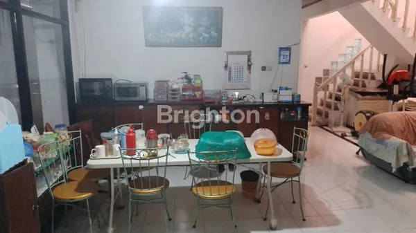 image RUMAH BESAR UNTUK KELUARGA BESAR (3)