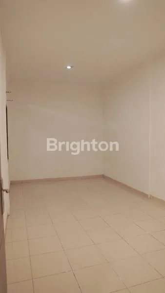 image RUMAH DI FELICITY TOWNHOUSE DEPAN THE PARK SAWANGAN (7)