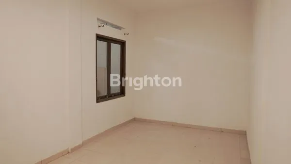 image RUMAH DI FELICITY TOWNHOUSE DEPAN THE PARK SAWANGAN (5)