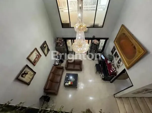 image RUMAH MEWAH DI TAMAN ALFA INDAH JAKARTA SELATAN (2)