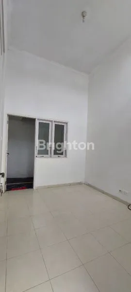 image RUMAH PURIMAS LOKASI STRATEGIS DEKAT UPN DAN MERR (2)