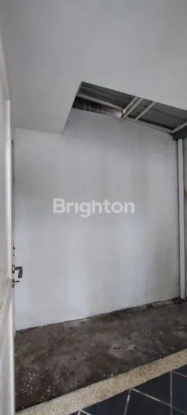 image RUMAH PURIMAS LOKASI STRATEGIS DEKAT UPN DAN MERR (3)