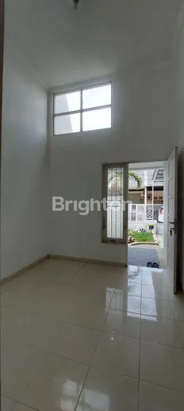 image RUMAH PURIMAS LOKASI STRATEGIS DEKAT UPN DAN MERR (8)