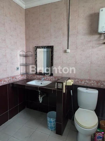 image RUMAH MODERN 2,5 LANTAI DI CLUSTER GARCIA MODERNLAND – HARGA MENARIK! (8)