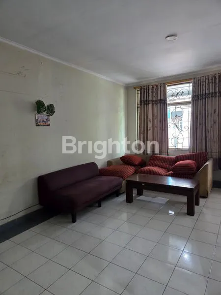 image RUMAH MODERN 2,5 LANTAI DI CLUSTER GARCIA MODERNLAND – HARGA MENARIK! (4)