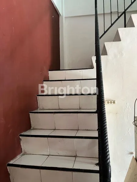 image RUKO STRATEGIS 3 LANTAI MAJAPAHIT SEMARANG (7)