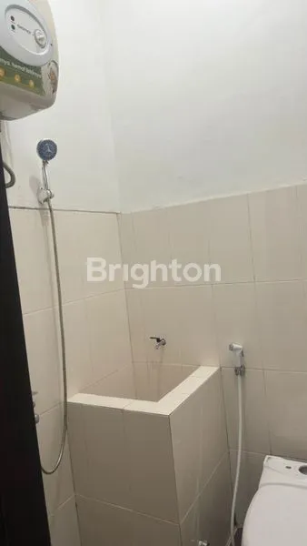 image RUMAH DENGAN FURNISH DI AREA SOEKARNO HATTA (8)