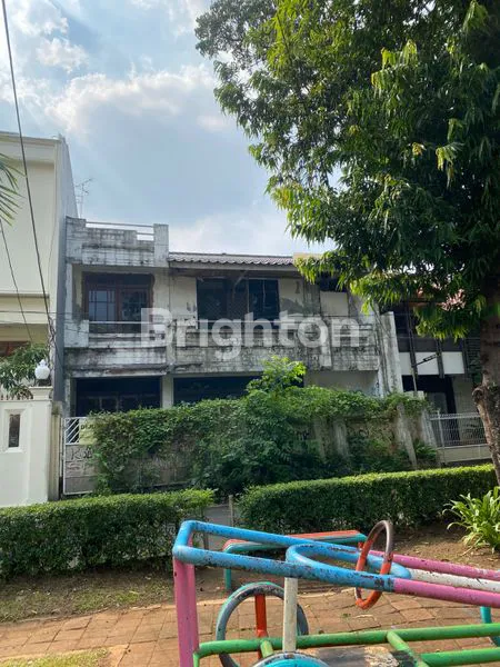 Dijual RUMAH JARANG ADA, Harga HANYA hitung TANAH, BONUS Bangunan Rumah- Rumah Tidak Dihitung, Kondisi Masih Bagus