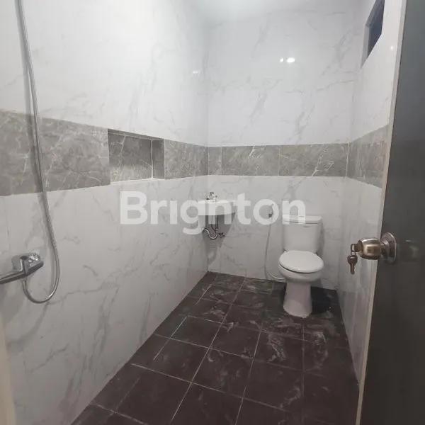 image RUMAH LEBAR 2 MOBIL, LOKASI STRATEGIS DI DURI KEPA, JAKARTA BARAT (8)