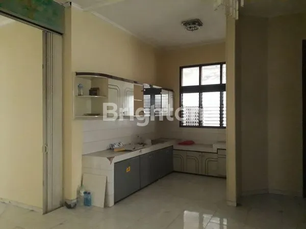 image MRICAN RUMAH COCOK UNTUK KANTOR SHOWROOM PINGGIR JALAN RAYA TENTARA PELAJAR SEMARANG (5)