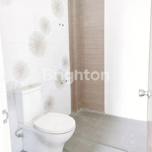 image RUMAH DENGAN • VIEW IDAMAN DI BELAKANG RUMAH, LANGSUNG KE LAPANGAN GOLF (6)