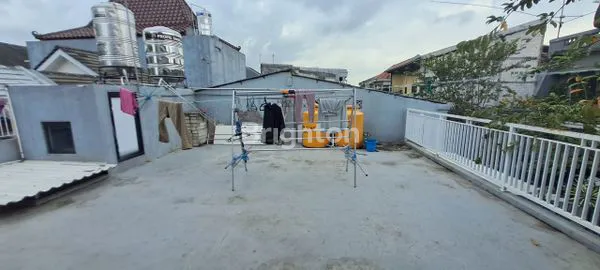 image RUMAH DI JAMBANGAN  SURABAYA SELATAN LOKASI STRATEGIS (3)