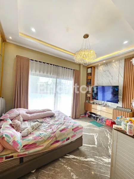 image RUMAH MEWAH DAN CANTIK SEMI FURNISHED DALAM CLUSTER DI HARAPAN INDAH BEKASI (5)