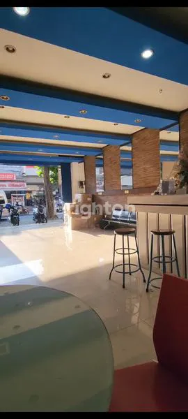 image RUKO 3 LANTAI DI TENGAH KOTA KEDIRI LOKASI STRATEGIS DEKAT DENGAN FASILITAS UMUM (2)