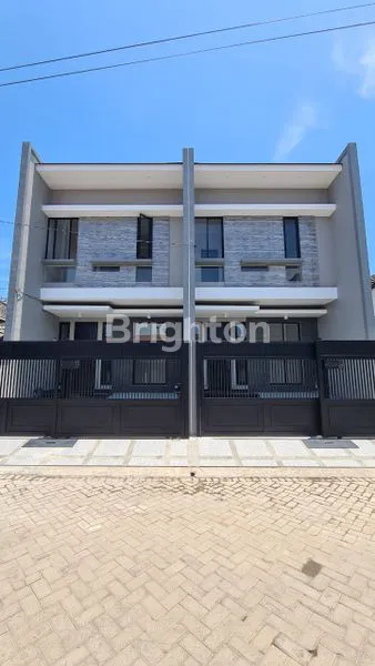 image RUMAH TENGAH KOTA DI KLAMPIS SEMOLO (1)