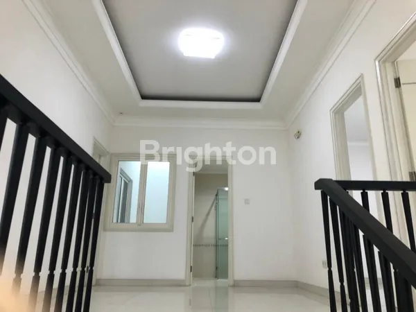 image RUMAH PURI GALAXY JL PURI SUKOLILO BARAT DEKAT MERR, KEPUTIH, ITS, SEMOLOWARU, MULYOREJO, MULYOSARI (7)