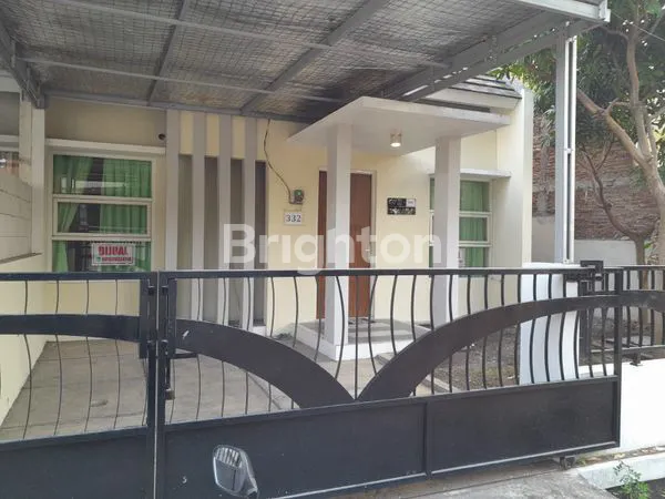 image RUMAH BAGUS DAN LUAS DI JALAN GANESHA SEMARANG TIMUR (1)