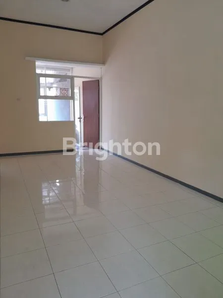 image RUMAH BAGUS DAN LUAS DI JALAN GANESHA SEMARANG TIMUR (6)